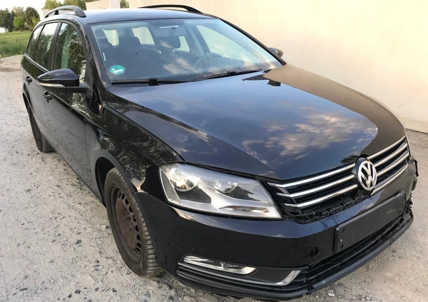 Volkswagen Passat cena 17500 przebieg: 92007, rok produkcji 2011 z Kalisz małe 121